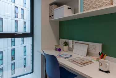 Penthouse En Suite - Image 2